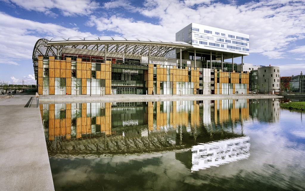Ibis Budget Lyon Centre Confluence Exteriör bild